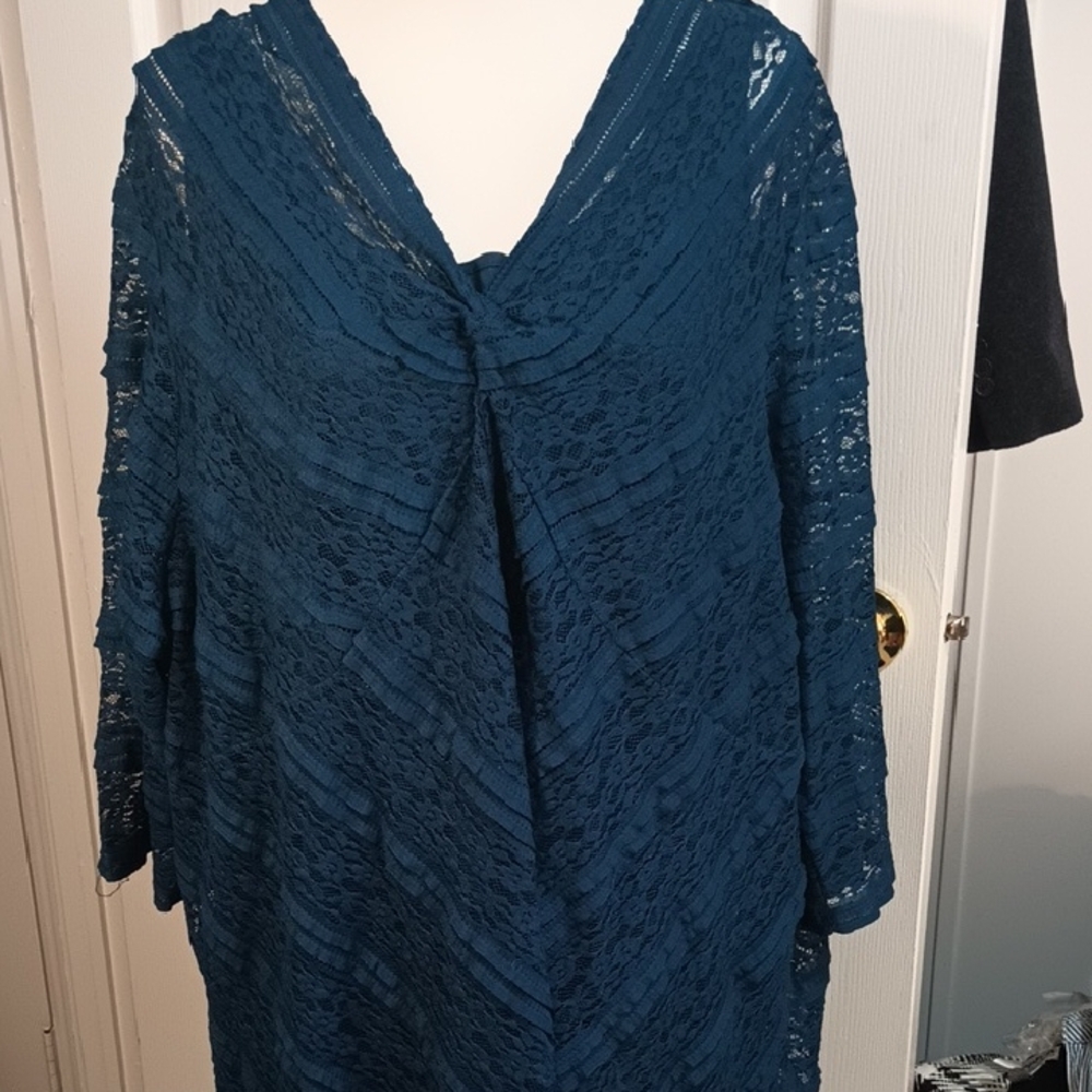 Catherines Aqua Blue Lace V-Neck Blouse With Attached Tank. 3X